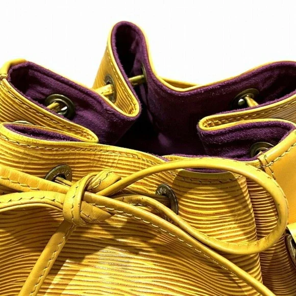 LOUIS VUITTON Yellow Shoulder Bag - Picture 7 of 9